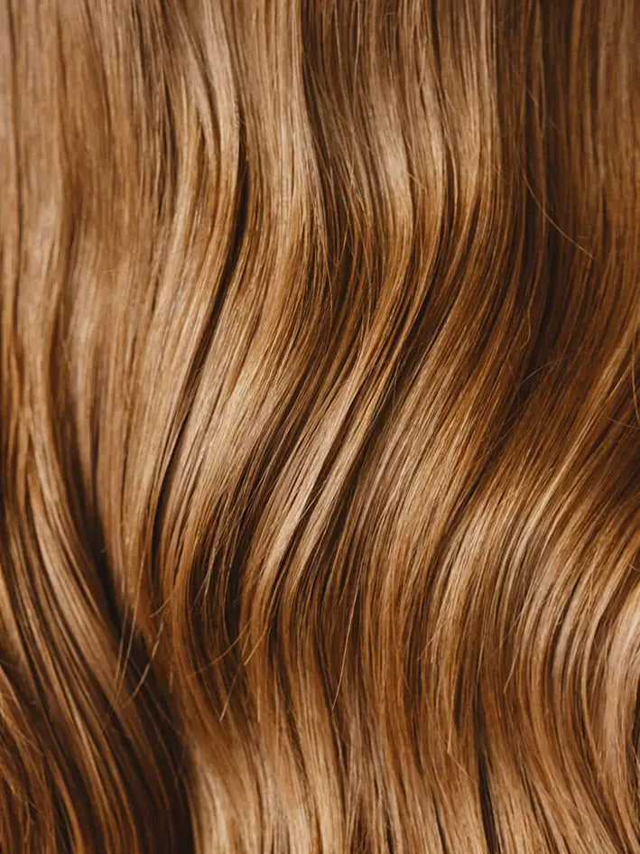 Pourquoi vos cheveux souffrent-ils la nuit ? 5 gestes simples pour en prendre soin pendant votre sommeil